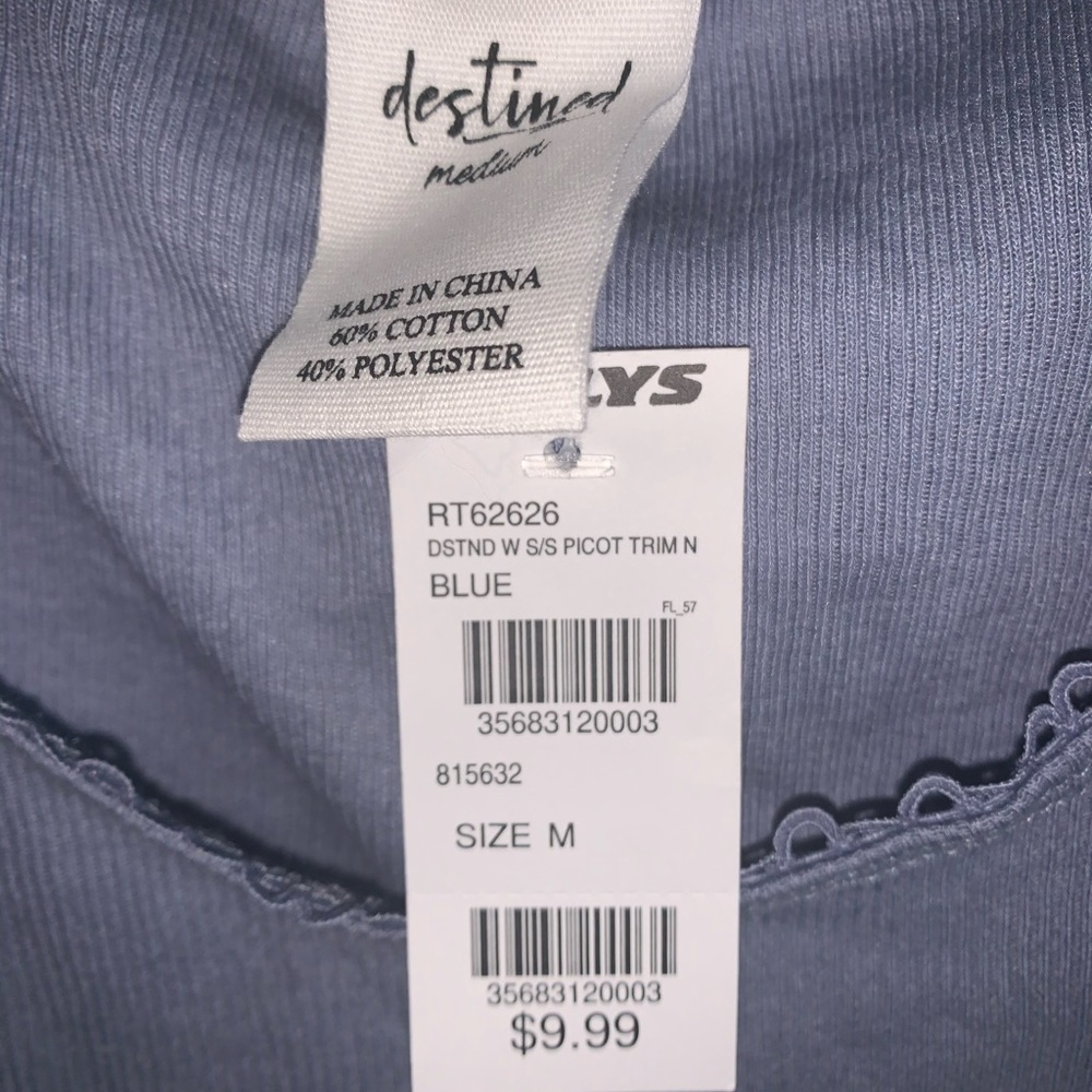 TILLYS CUTE SHIRT NEW W TAGS